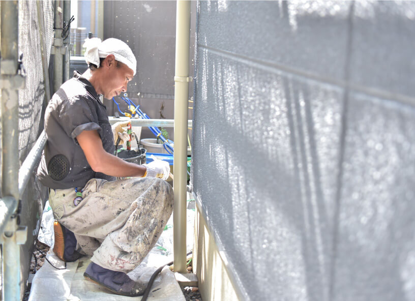 About 地元、柏市布施で創業50年以上。自社職人施工で、一人の職人が最後まで担当します。安心の信頼の職人集団。